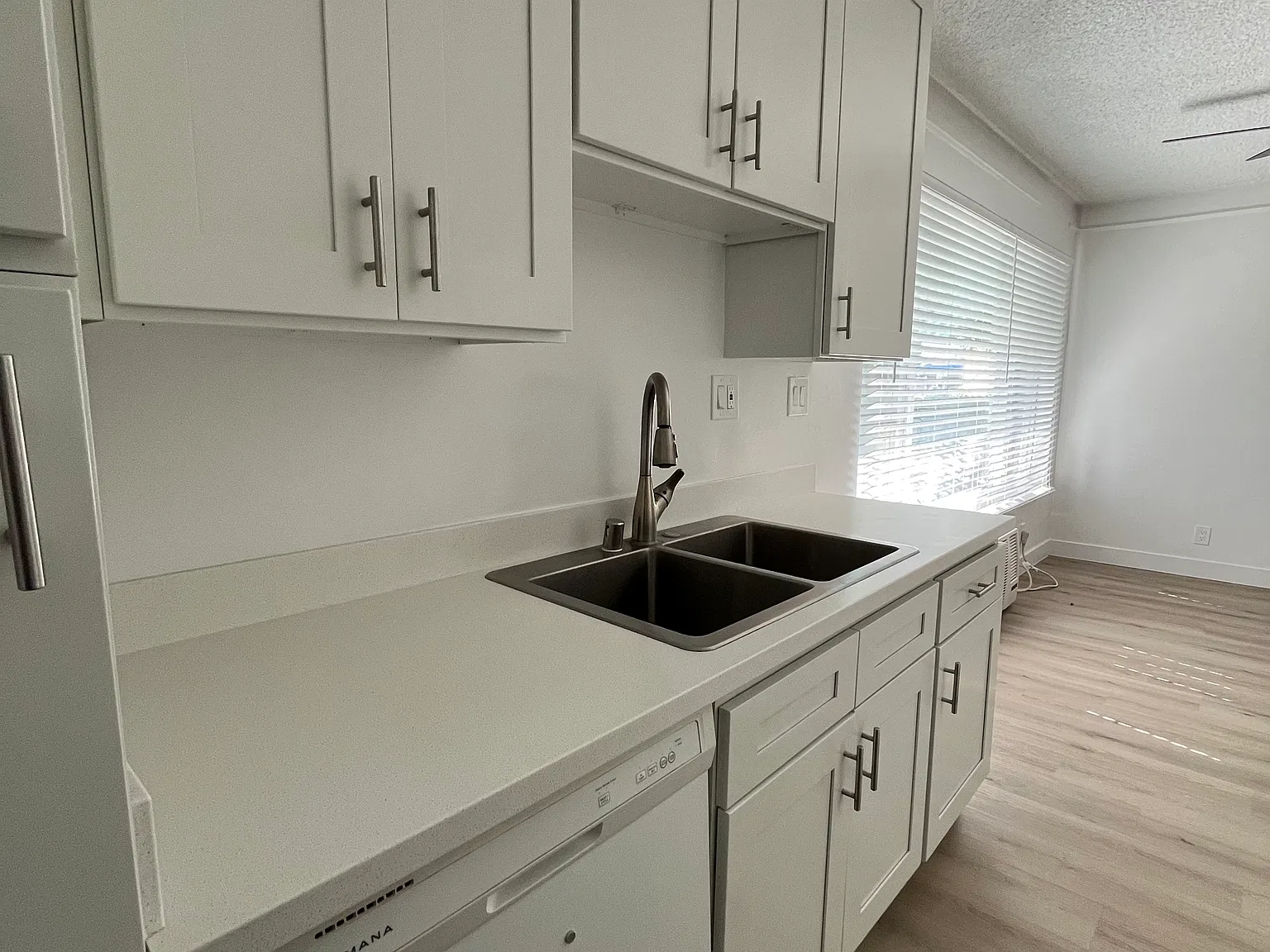 10341 Zelzah 2 BR 1BTH — Photo 4
