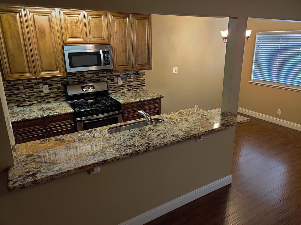 1st image of 247 Breuner Dr APT 3