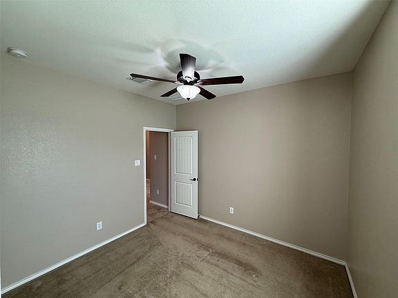 4th image of 334 Reunion Ln