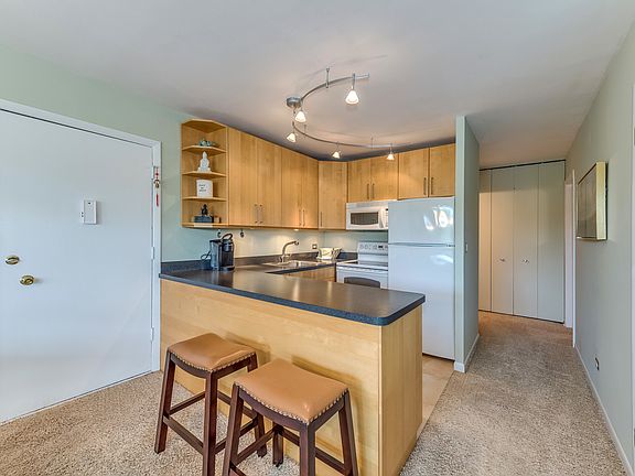 5th image of 5508 E Lake Dr #100
