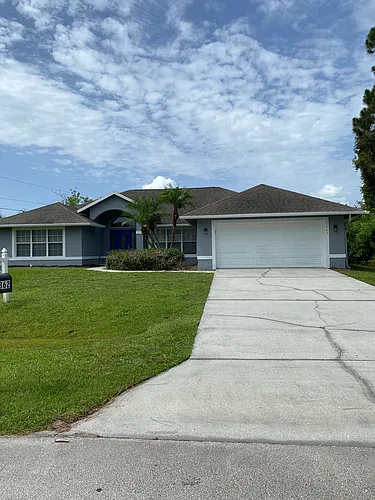 1362 SW Leisure Ln Photo 1