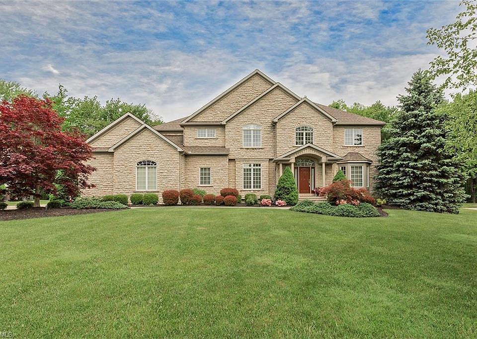 1st image of 38235 McDowell Dr