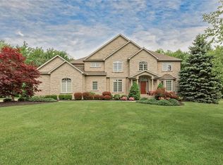 38235 McDowell Dr, Solon, OH 44139