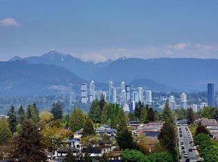 7178 Collier St #1403, Burnaby, BC V5E4N7