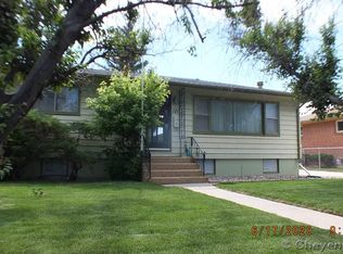 121 Derr Ave, Cheyenne, WY 82007