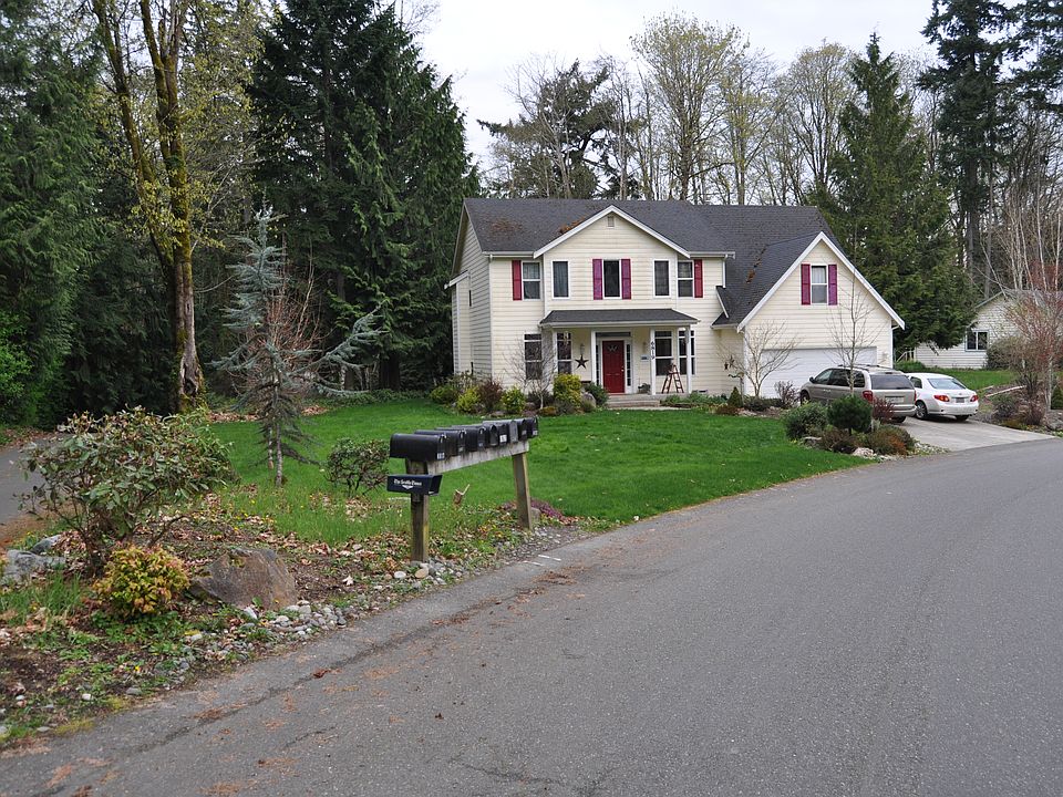 2nd image of 6819 Townsend Ln NE