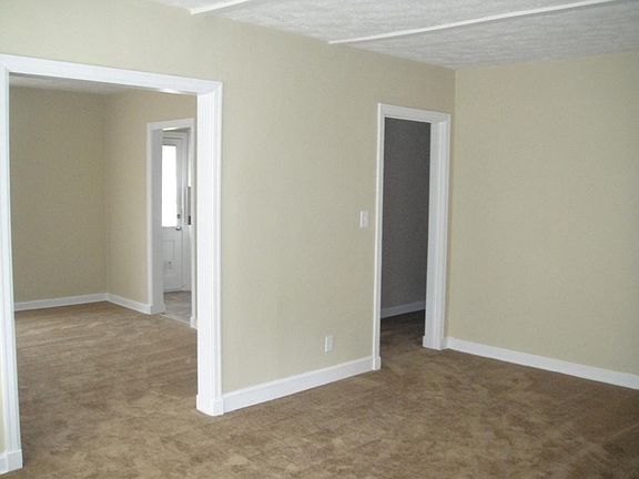 3rd image of 325 Olivia Ct