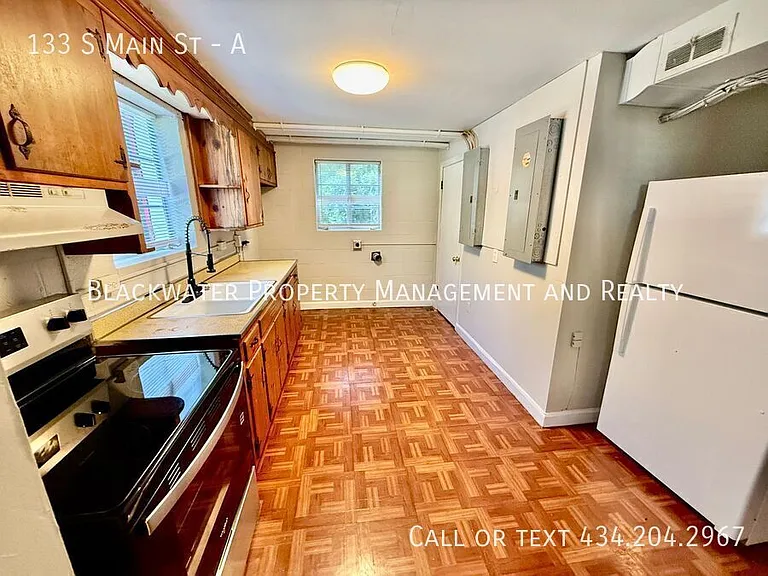 133 S Main St #A — Photo 4