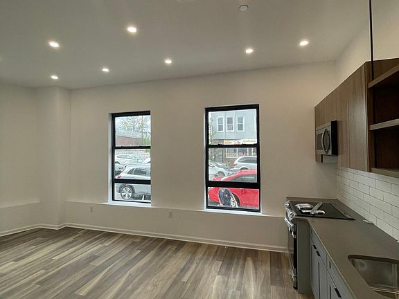 2nd image of 506 Market St #1A