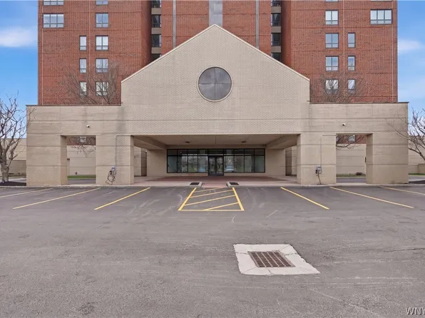 207 Admirals Walk, Buffalo, NY 14202