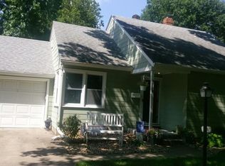 3710 SW Sena Dr, Topeka, KS 66604