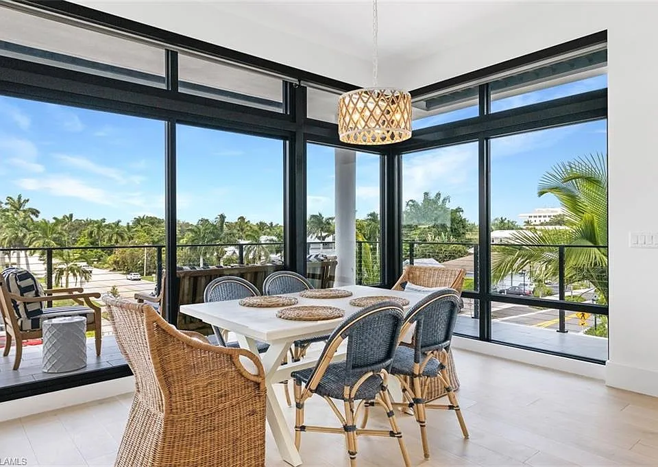 850 Central Ave #305