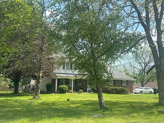 3rd image of 5 Burton Rd