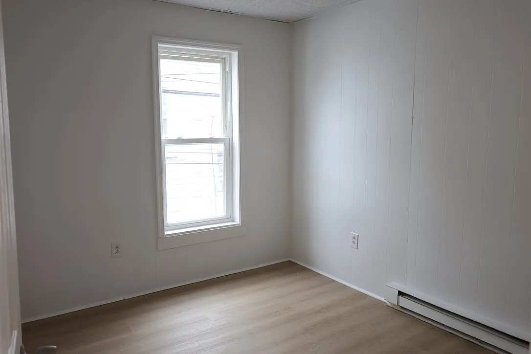 1 bed, $1,050 — Photo 2