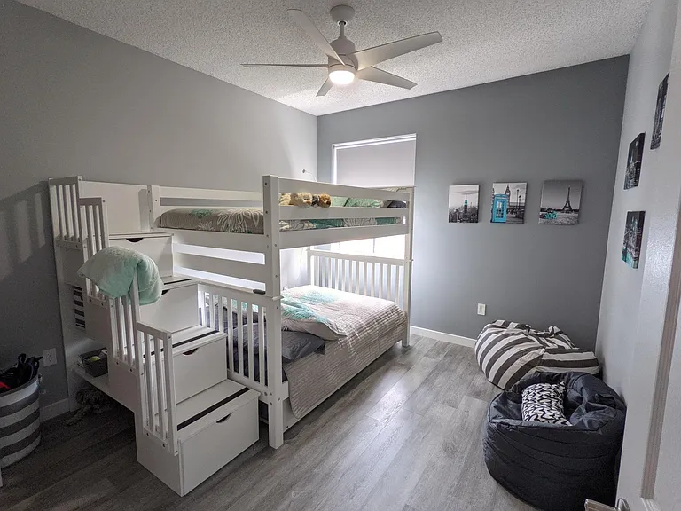 105 Half Moon Cir #F2 — Photo 12