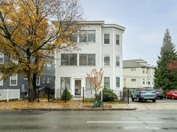 348-350 Hyde Park Ave Unit 2, Roslindale, MA 02131