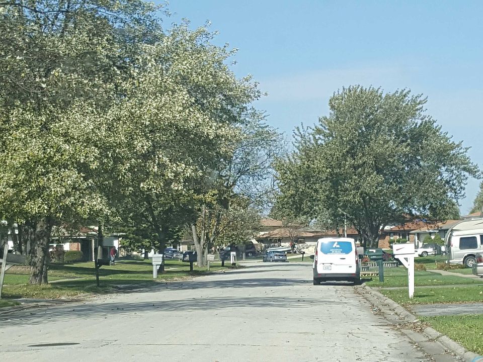 2nd image of 17484 E Gate Dr