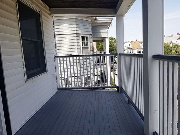4th image of 130 Albion St #3