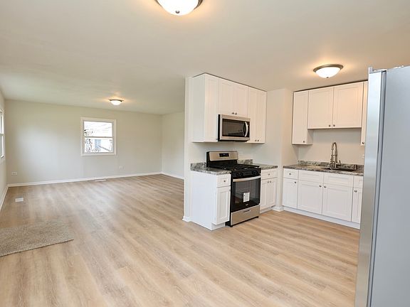 3rd image of 517 Concord Dr