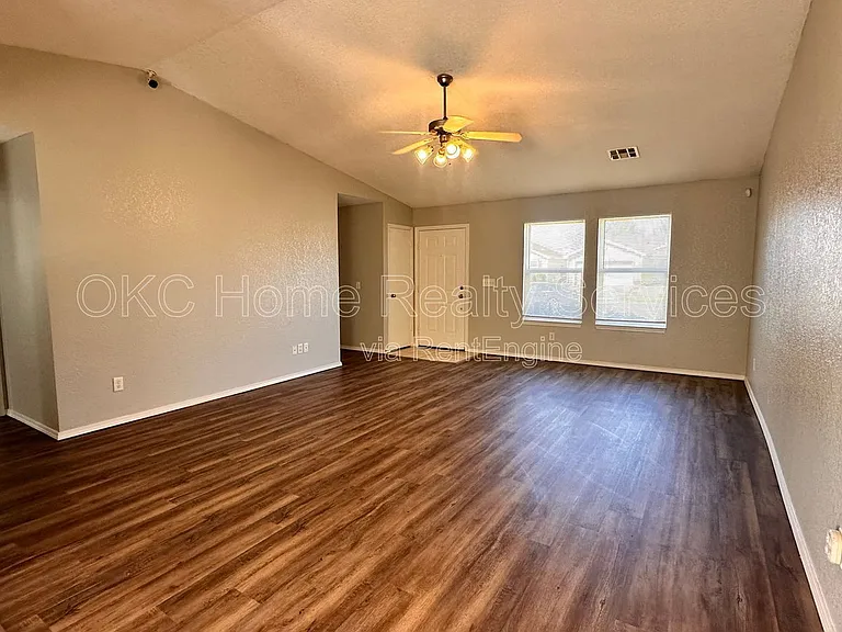 5520 Bush Creek Way — Photo 6