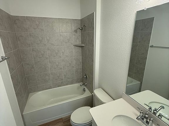 5th image of 1529 Quentin Dr