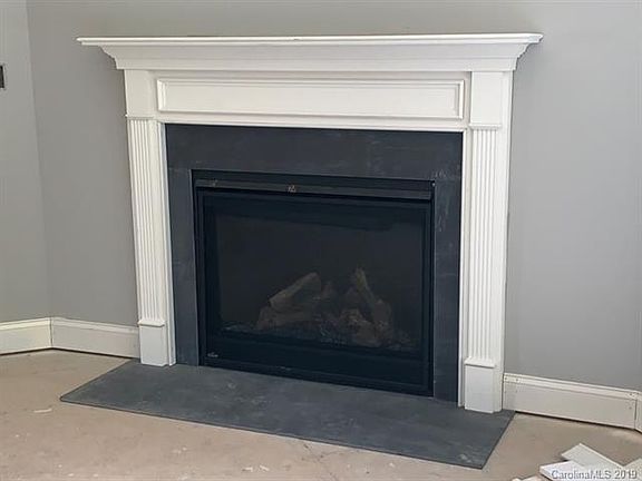 5th image of 714 Heatherwood Pl