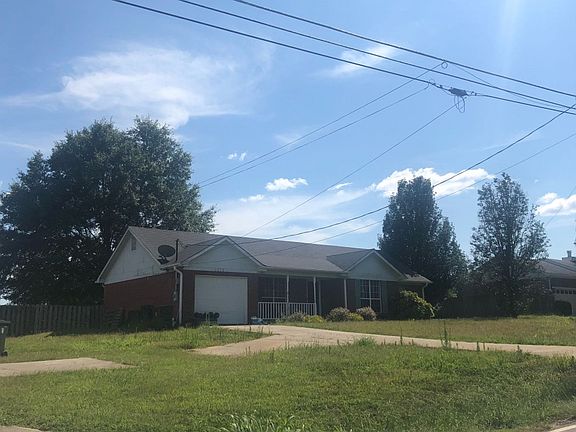 2nd image of 1216 Charity Ln
