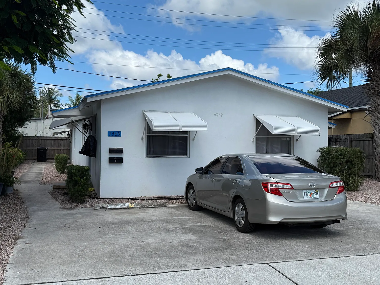 2 bed, 1.0 bath, 910 sqft, $2,300 — Photo 1
