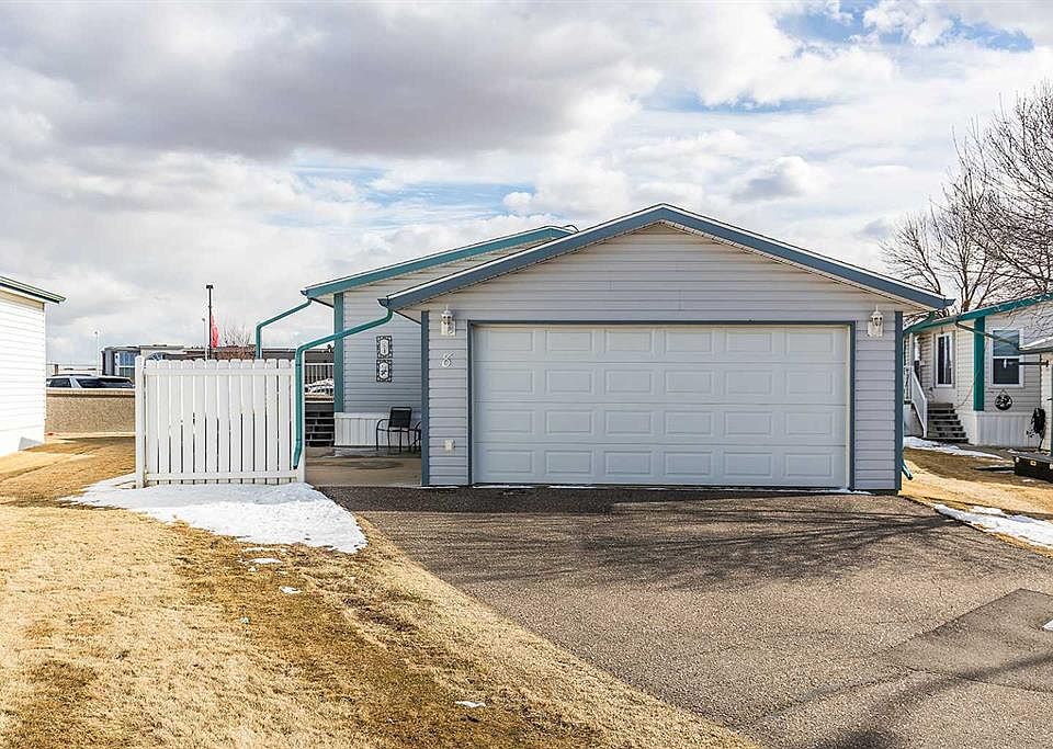 1st image of 1600 Strachan Rd SE #8