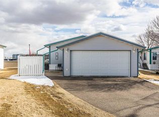1600 Strachan Rd SE #8, Medicine Hat, AB T1B4M3