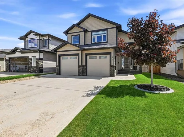 73 S Maclean Close, Blackfalds, AB T4M 0H4