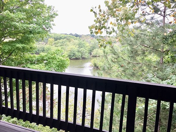 2nd image of 5511 E Lake Dr APT E