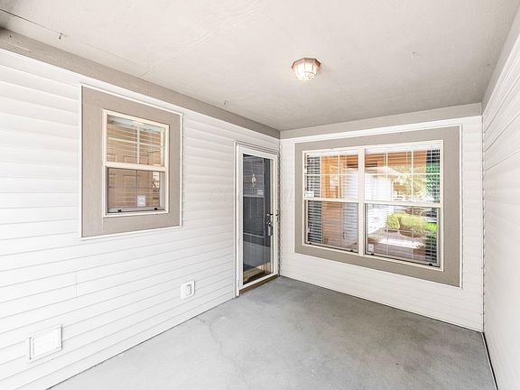 3rd image of 366 Crescent Ct