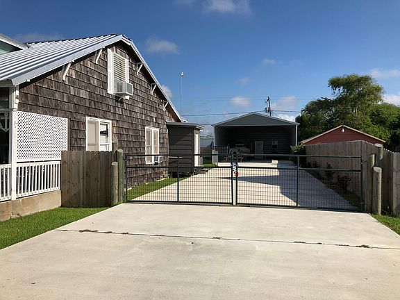 2nd image of 408 W Bay Ave
