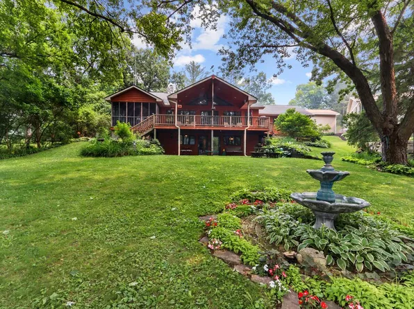 W5824 North DRIVE, Elkhorn, WI 53121