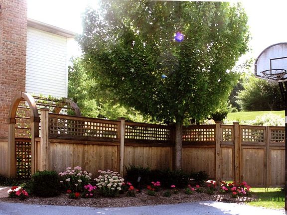 Arbor/Privacy Fence