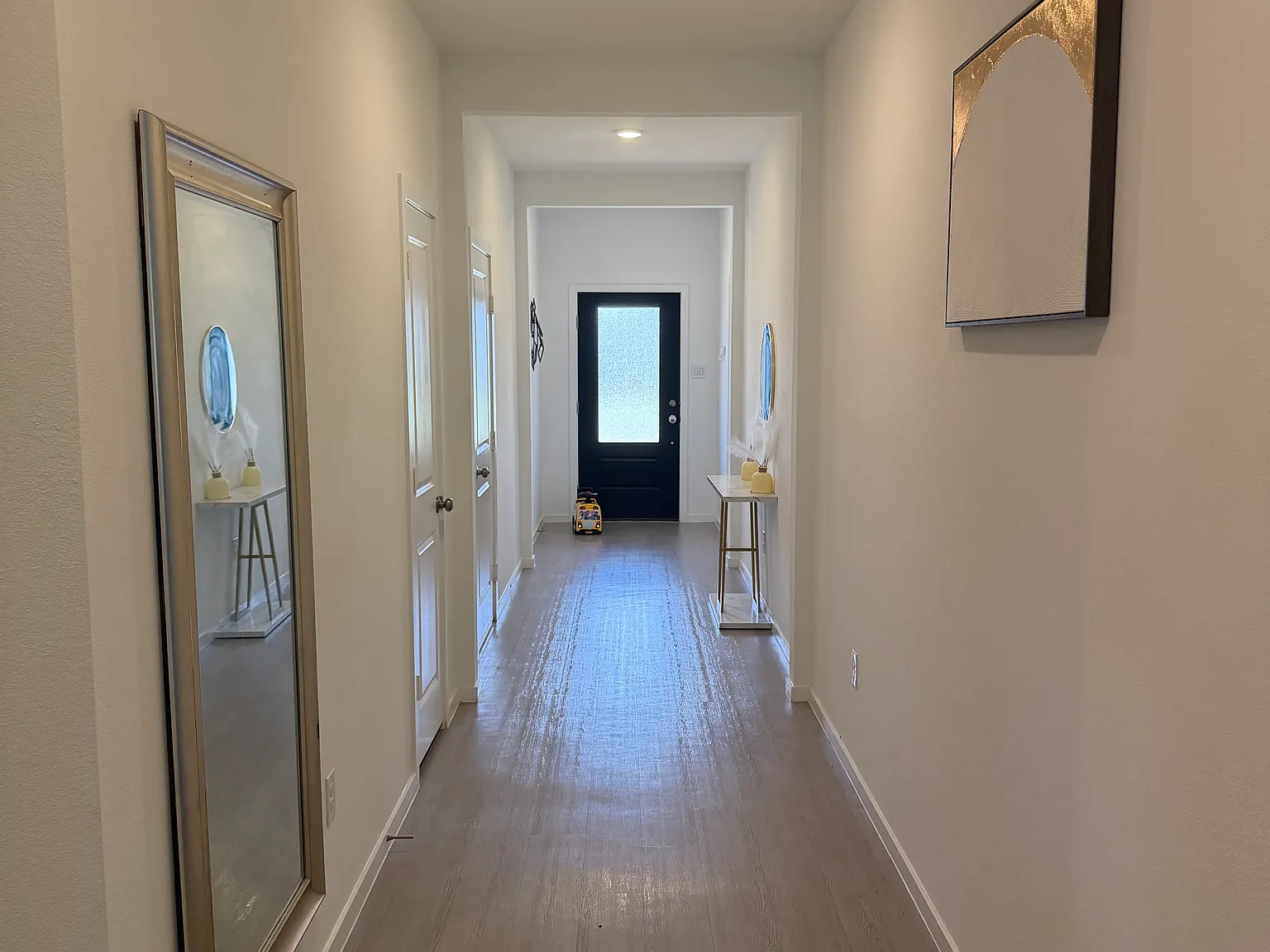 4 bed, 2793 sqft, $2,450 — Photo 2