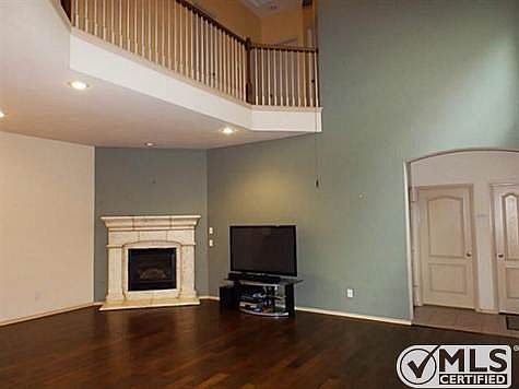 3rd image of 214 Buckingham Ave