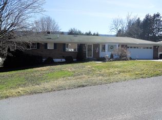 310 Ridgeway Dr, Bluefield, VA 24605