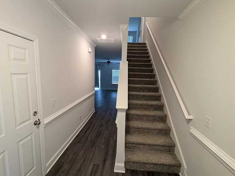 340 Governor Gwinnett Way — Photo 2