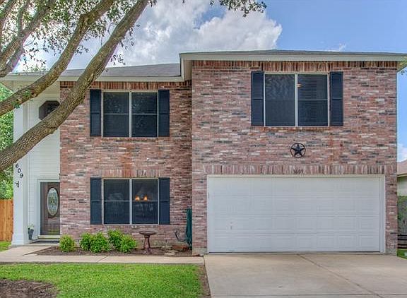 2nd image of 3609 Meadow Park Dr