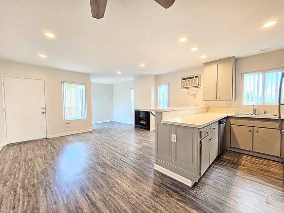 4th image of 2815 Howard Ave APT 8