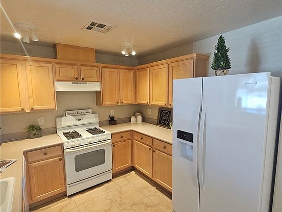 4th image of 4610 Puglia Ln Unit 103