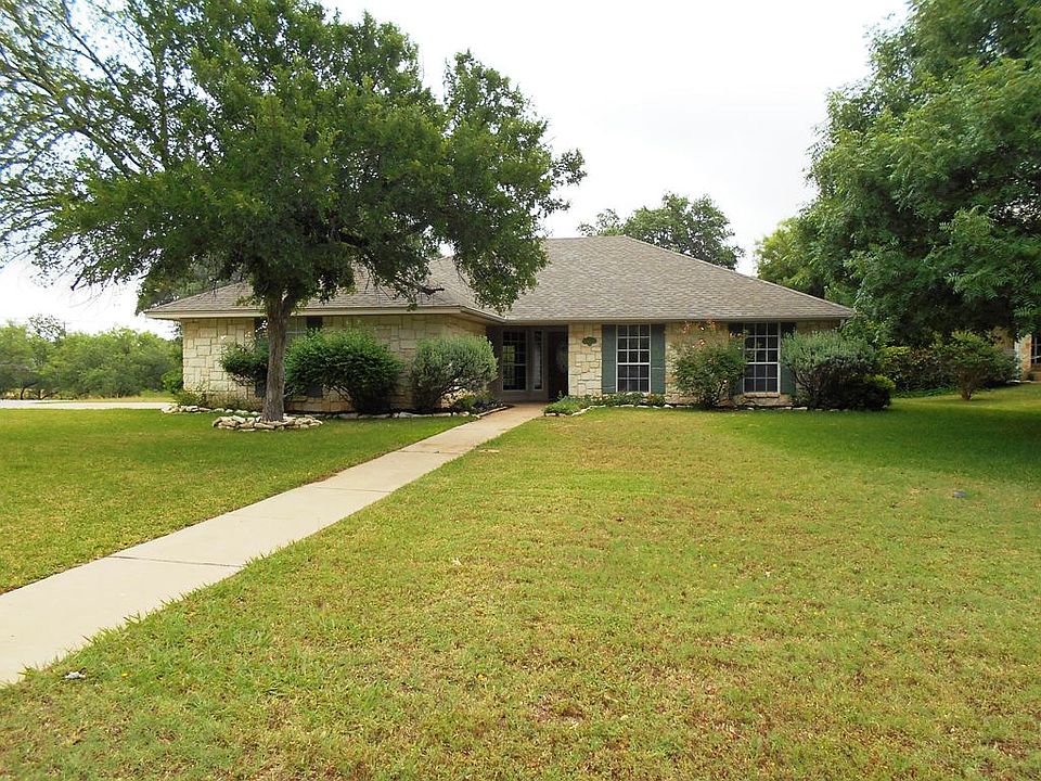 1st image of 200 Llano Oaks Cir
