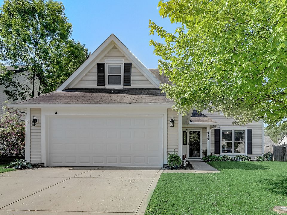 1st image of 715 Woodcote Ln
