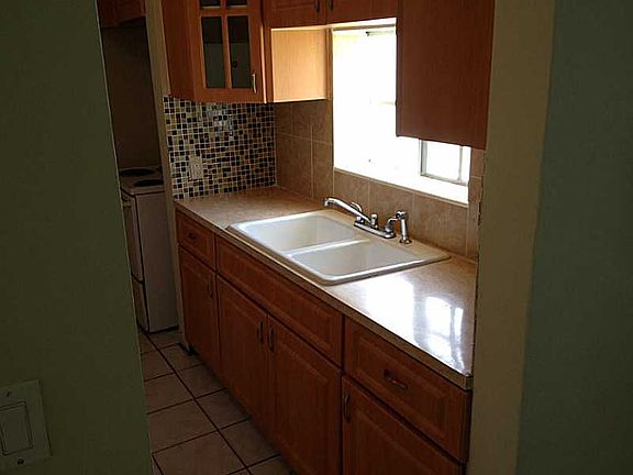 3rd image of 135 NE 191st St