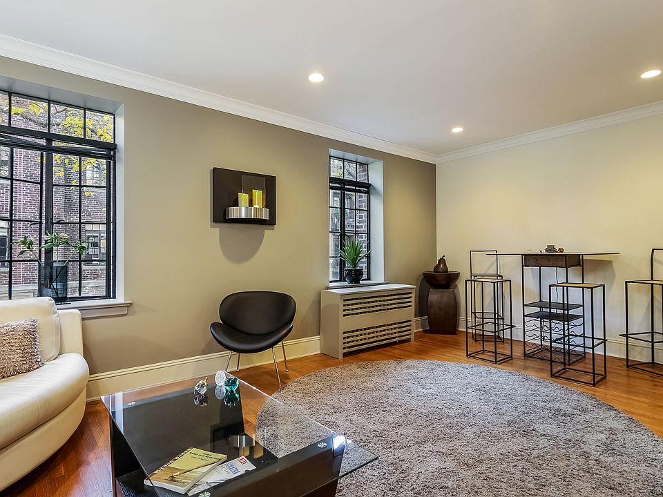 \"Loft-like\" sun-filled rooms