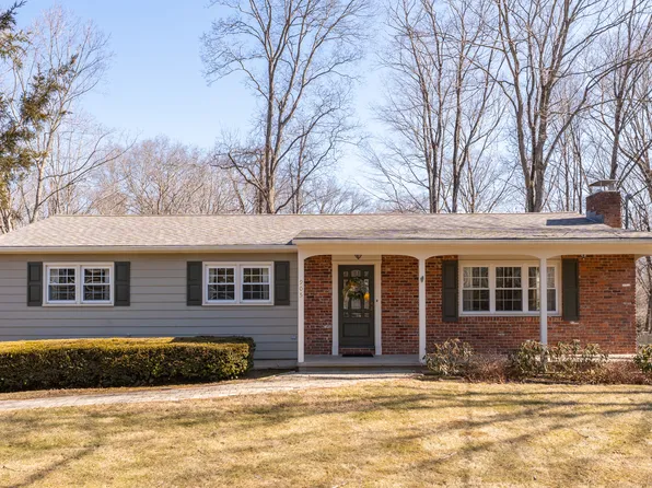 905 Little Meadow Road, Guilford, CT 06437