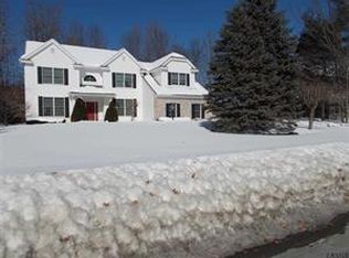 82 Robinwood Dr, Clifton Park, NY 12065