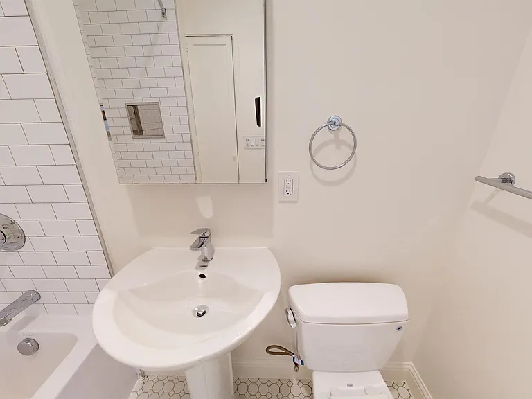 845 California Street — Photo 34